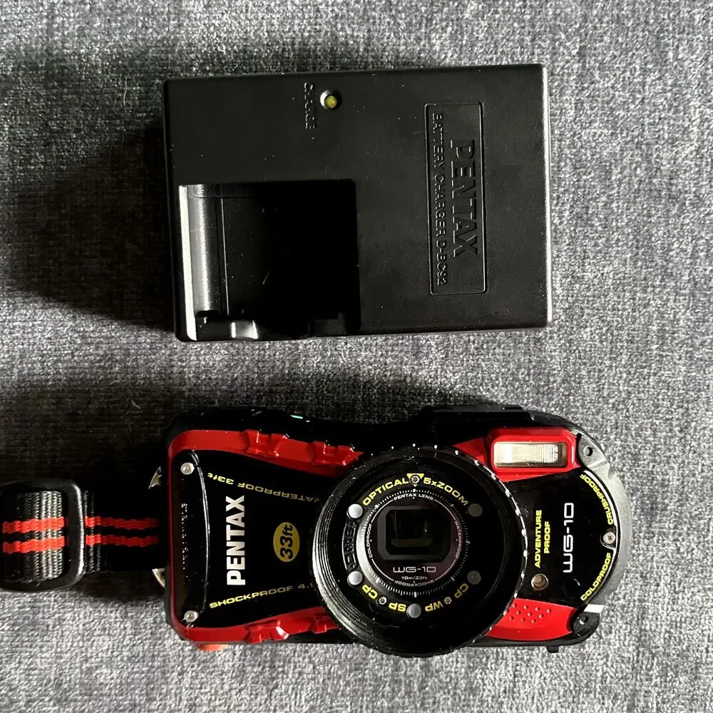 Pentax Optio WG-10 RED GPS Waterproof Underwater Digital Camera *Read*